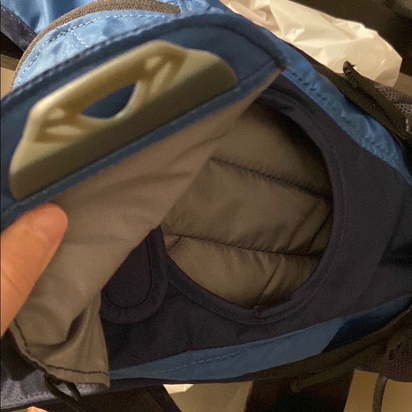 Camelbak Rogue bike/run water system. no bladder -please read and see pics - Picture 6 of 6